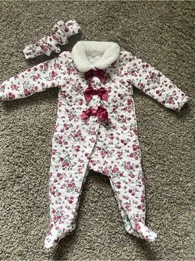 Tahari White Quilted Footed One-Piece with Rose Pink Bows
